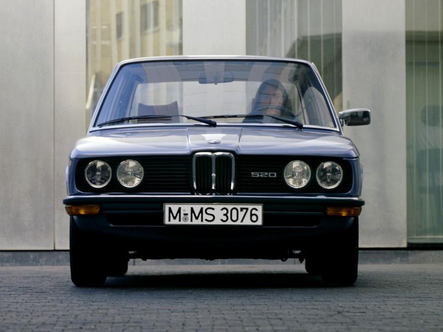  BMW 520 Sedan 1976 года  (фото 2 из 9)
